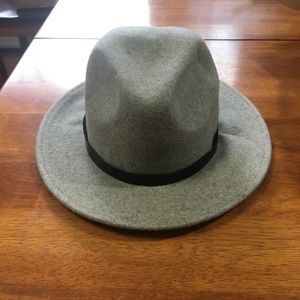 Club Monaco Unisex hat